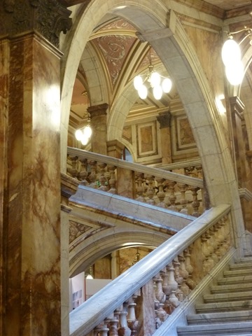 Glasgow_Council_marble_staircase_1
